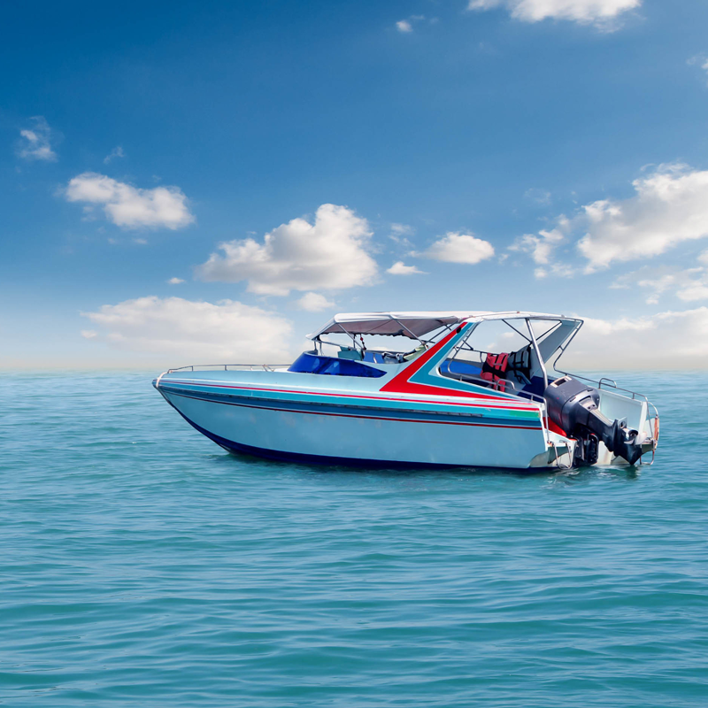 Power boat sitting still on calm water | Featured image for Boat Loans on FinanceBeagle.